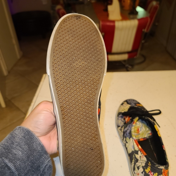 Women's Floral Vans Size 9. Great condition! - Picture 14 of 16